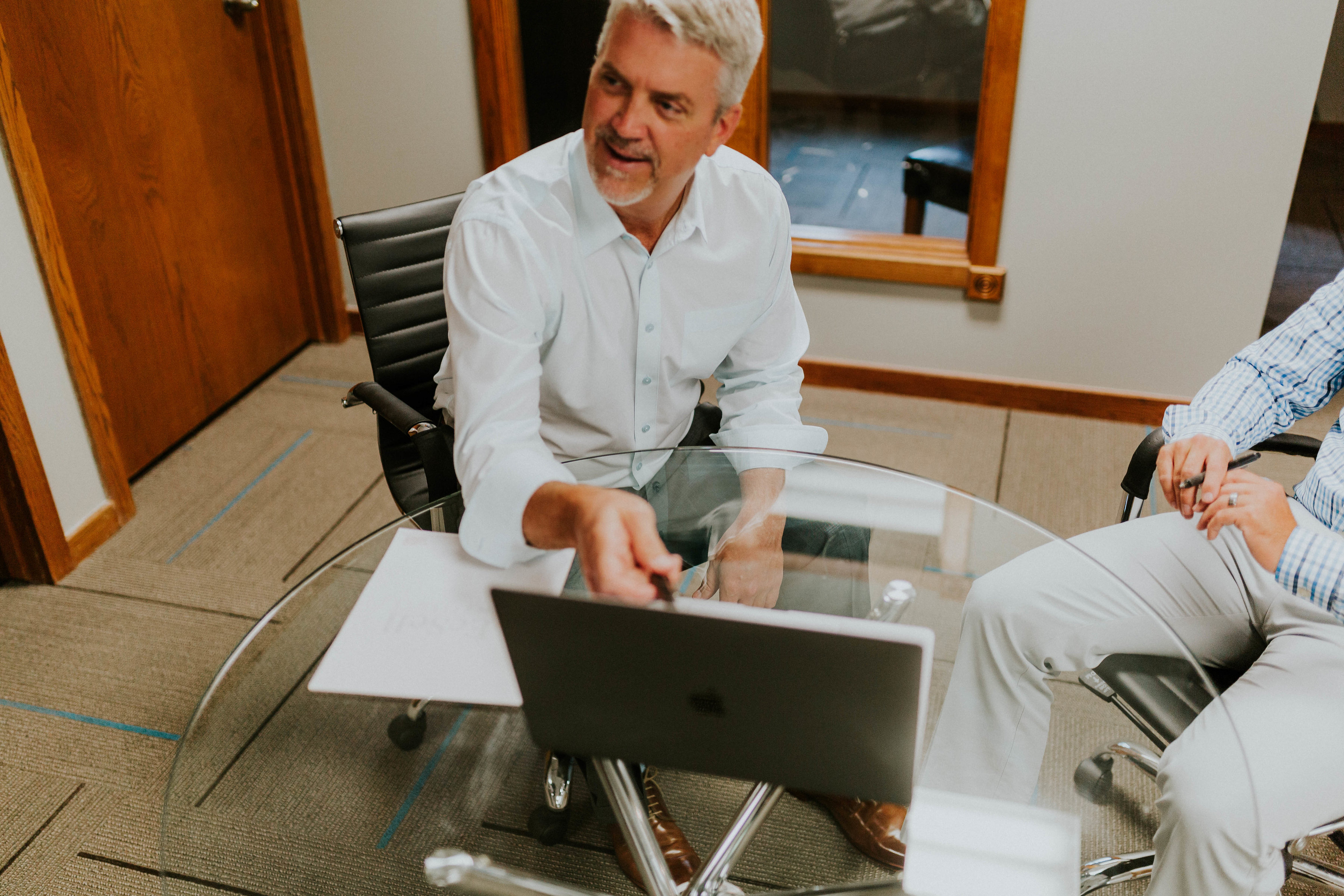 The Differences Between a Manager, Leader, & Coach
